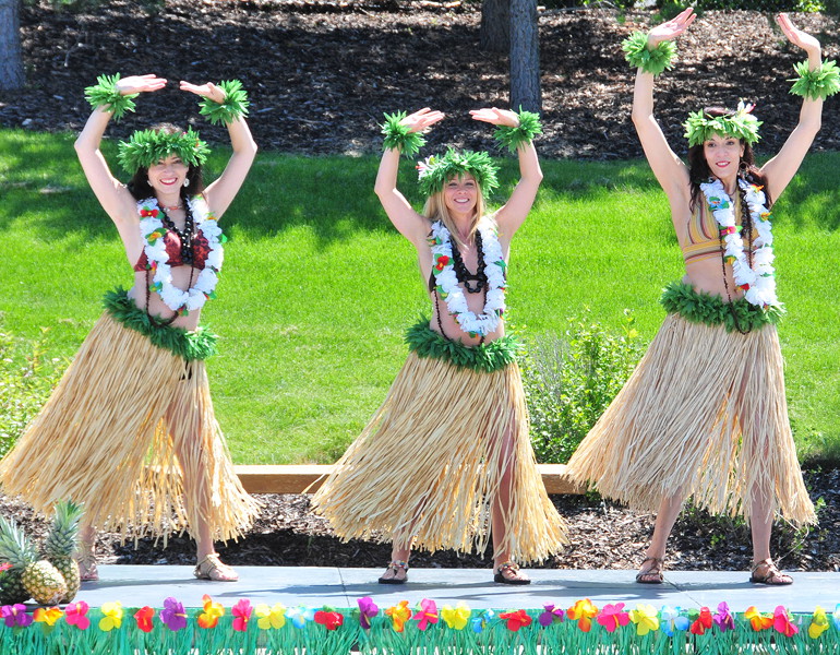Hawaiian dancers in Calgary